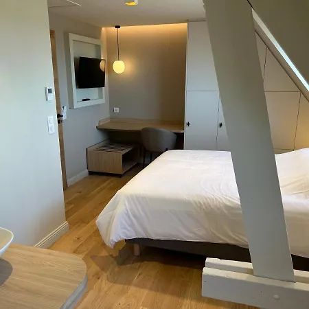 Hotel Face A La