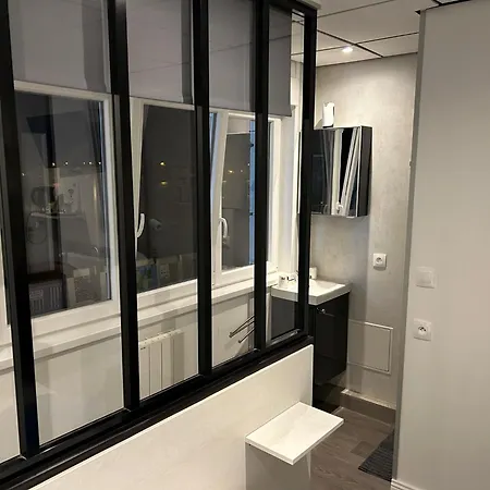 فندق Face A La 2*